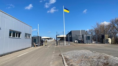 Яка ситуація на пропускних пунктах Новотроїцьке та Станиця Луганська Яка ситуація на пропускних пунктах Новотроїцьке та Станиця Луганська