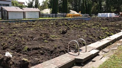 Басейн на стадіоні "Буковина" у Чернівцях засипали землею