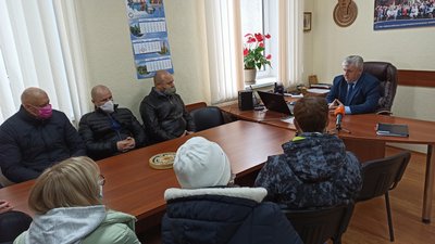 У Миколаєві вимагали виплатити заборгованість за "зеленим тарифом" У Миколаєві вимагали виплатити заборгованість за "зеленим тарифом"