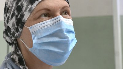 З черкаської лікарні виписали медсестру, яку рятували медики з трьох областей З черкаської лікарні виписали медсестру, яку рятували медики з трьох областей