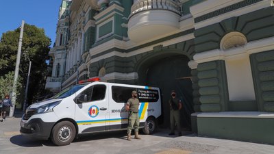 В центрі Одесі намагалися захопити будинок Русова – міська рада В центрі Одесі намагалися захопити будинок Русова – міська рада