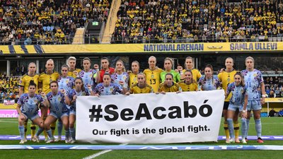 "Все скінчено". Жіноча збірна Іспанії провела перший матч після скандалу з поцілунком у фіналі ЧС-2023 та бойкоту "Все скінчено". Жіноча збірна Іспанії провела перший матч після скандалу з поцілунком у фіналі ЧС-2023 та бойкоту