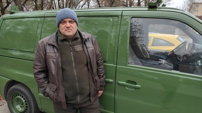Волинянин у Польщі модернізував автівку для бойових медиків 14 бригади Волинянин у Польщі модернізував автівку для бойових медиків 14 бригади