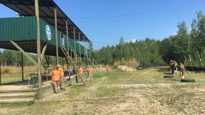На полігоні під Житомиром розпочалися змагання серед десантників на кращу снайперську пару