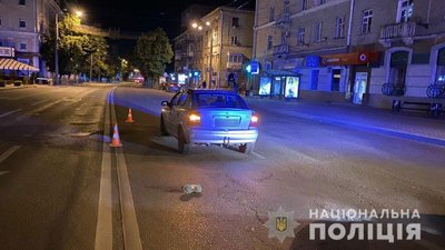 Переходив у невстановленому місці: у центрі Рівного збили пішохода