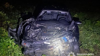 У Лубнах електровоз збив на смерть 32-річного чоловіка та зіткнувся з авто