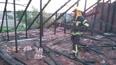 Війська РФ обстріляли Нікопольский та Криворізький райони: кілька тисяч жителів без світла Війська РФ обстріляли Нікопольский та Криворізький райони: кілька тисяч жителів без світла