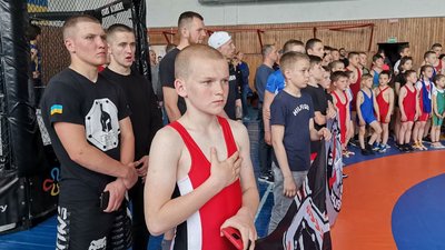 У Луцьку зібралися спортсмени, які борються за першість з вільної боротьби У Луцьку зібралися спортсмени, які борються за першість з вільної боротьби
