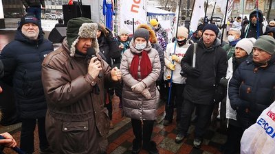 Проти касових апаратів: закарпатські підприємці мітингують у Києві