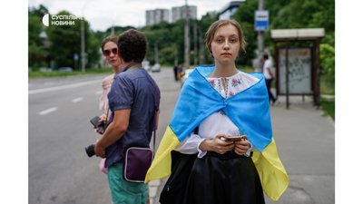 У Протасовому Яру прощались із загиблим активістом Романом Ратушним У Протасовому Яру прощались із загиблим активістом Романом Ратушним
