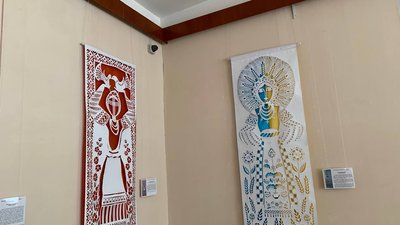 У Тернополі презентували сім двометрових панно-витинанок У Тернополі презентували сім двометрових панно-витинанок