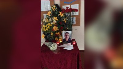 На Житомирщині прощаються із загиблими в авіакатастрофі на Харківщині курсантами (ОНОВЛЮЄТЬСЯ) На Житомирщині прощаються із загиблими в авіакатастрофі на Харківщині курсантами (ОНОВЛЮЄТЬСЯ)