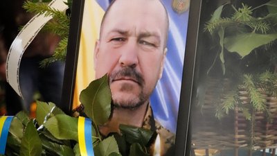 У Мукачеві попрощалися з полеглим військовим Миколою Кіяном