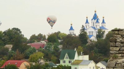 Охочих політати побільшало: у Кам’янці-Подільському проходить фестиваль повітряних куль
