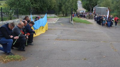 На Чернігівщині попрощалися із бійцем ЗСУ, який загинув у боях за Херсонщину