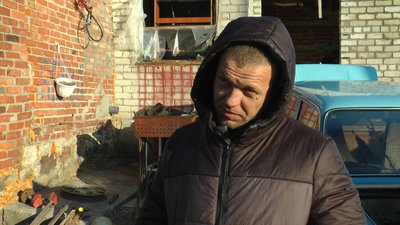 Два жителя люди розбите село Долина Донецька область Два жителя люди розбите село Долина Донецька область