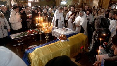 Загинули 14 лютого: у Вінниці попрощалися з 23-річними оборонцями Артемом Іванішиним та Вадимом Кондратюком Загинули 14 лютого: у Вінниці попрощалися з 23-річними оборонцями Артемом Іванішиним та Вадимом Кондратюком