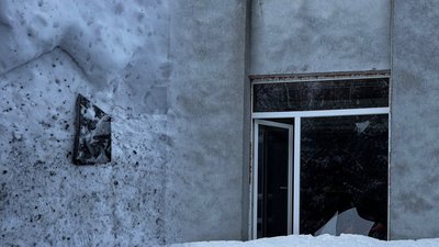 Знищений місцевий будинок культури: наслідки нічної атаки РФ на Новгород-Сіверський