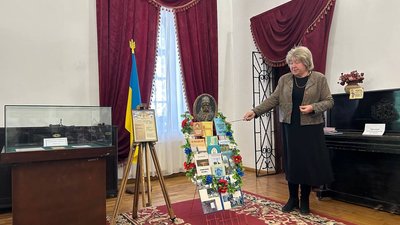 У замку на Рівненщині упродовж місяця експонуватимуть "Малий Кобзар", якому понад сотня років У замку на Рівненщині упродовж місяця експонуватимуть "Малий Кобзар", якому понад сотня років