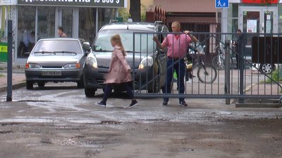 Двори Івано-Франківська недоступні для рятувальних служб