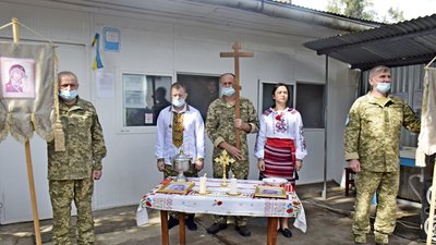 Військовослужбовець з Тернопільщини розповів, як миротворці святкують Великдень в ДР Конго Військовослужбовець з Тернопільщини розповів, як миротворці святкують Великдень в ДР Конго