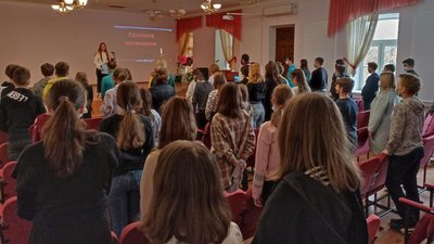 У Кропивницькій гімназії учням розповіли про трагедію Бабиного Яру У Кропивницькій гімназії учням розповіли про трагедію Бабиного Яру