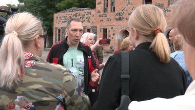 У Смілі на Черкащині комунальниками зрізали дерева У Смілі на Черкащині комунальниками зрізали дерева