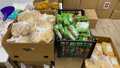 Допомога на мільйон: у Луцьку малозабезпечені родини отримали продуктові набори