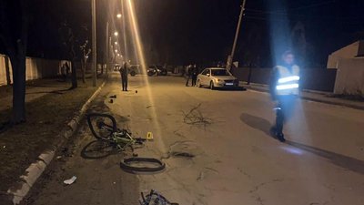 На Хмельниччині п'яний водій насмерть збив велосипедиста та втік з місця ДТП — поліція
