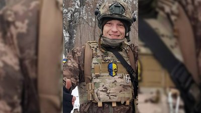 Сьогодні 27 жовтня на Чернігівщині в останню путь провели дев'ятьох військовослужбовців Збройних Сил України Сьогодні 27 жовтня на Чернігівщині в останню путь провели дев'ятьох військовослужбовців Збройних Сил України