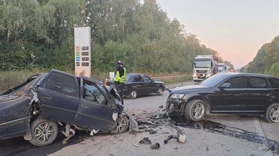 равмувалася людина, дтп, аварія, тернопіль, тернопільщина, озерна, поліція