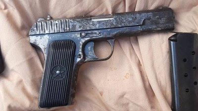 У Львові поліцейські вилучили у чоловіка арсенал зброї та боєприпаси У Львові поліцейські вилучили у чоловіка арсенал зброї та боєприпаси