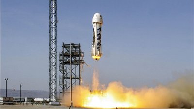 Blue Origin Безоса втретє відправила туристів у космос. Як це було