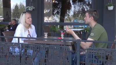 У Миколаєві послабили карантин: люди гуляють у парках, відпочивають у кафе У Миколаєві послабили карантин: люди гуляють у парках, відпочивають у кафе