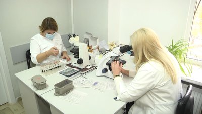 У Житомирському обласному онкодиспансері встановили нове лабораторне обладнання У Житомирському обласному онкодиспансері встановили нове лабораторне обладнання
