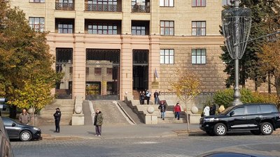 У Харкові замінували будівлю суду та університет У Харкові замінували будівлю суду та університет