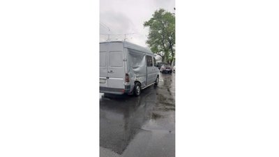 Водій травмувався під час зіткнення чотирьох автівок в Одесі Водій травмувався під час зіткнення чотирьох автівок в Одесі