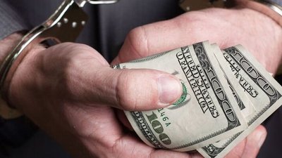 Валютного шахрая засудили до 5 років ув’язнення