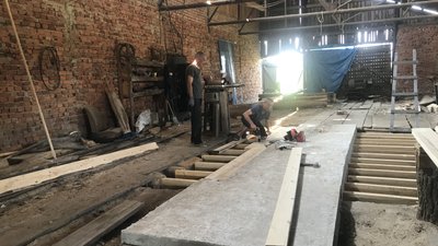 Половина деревообробних підприємств Прикарпаття тимчасово не працюють. Підприємці вийшли на протест Половина деревообробних підприємств Прикарпаття тимчасово не працюють. Підприємці вийшли на протест
