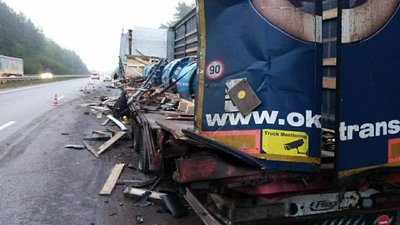 У Житомирському районі сталася ДТП – зіткнулися дві вантажівки У Житомирському районі сталася ДТП – зіткнулися дві вантажівки