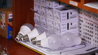У Чернівецькій області медзаклади та школи можуть отримати енергоощадні лампи: як це зробити