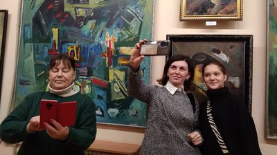 "Мистецтво є і під час війни". Кропивничани долучилися до акції "День музейного селфі"