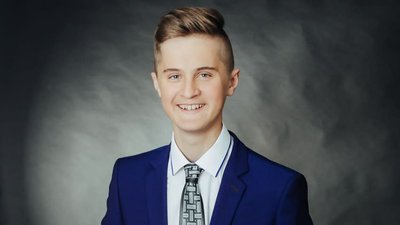 На Житомирщині вручили подяку 18-річному студенту, який врятував із води двох неповнолітніх дівчат