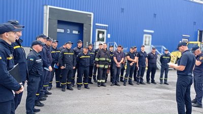 У Житомирі рятувальники провели тактико-спеціальні навчання в торговельному центрі У Житомирі рятувальники провели тактико-спеціальні навчання в торговельному центрі