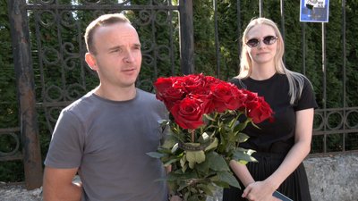 "Був людиною, яка вела за собою": у Луцьку попрощалися з 32-річним командиром відділення Сергієм Черленюком "Був людиною, яка вела за собою": у Луцьку попрощалися з 32-річним командиром відділення Сергієм Черленюком
