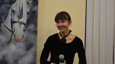 До Дня визволення Херсона. У Миколаєві відкрили виставку "Почути, щоб почати" херсонської мисткині До Дня визволення Херсона. У Миколаєві відкрили виставку "Почути, щоб почати" херсонської мисткині