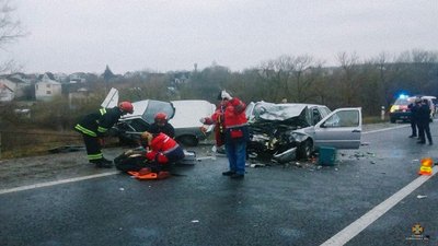 П'ятеро людей травмовані в аварії на Тернопільщині П'ятеро людей травмовані в аварії на Тернопільщині