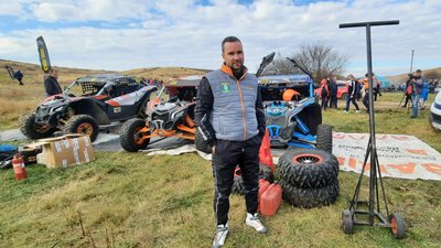 У Високих Байраках організували чемпіонат України з гонок на квадроциклах У Високих Байраках організували чемпіонат України з гонок на квадроциклах