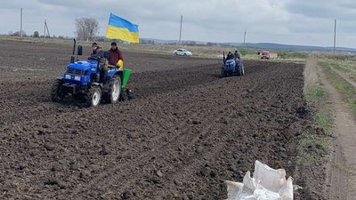 "Сади Перемоги": як втілюють Всеукраїнську ініціативу на Рівненщині "Сади Перемоги": як втілюють Всеукраїнську ініціативу на Рівненщині