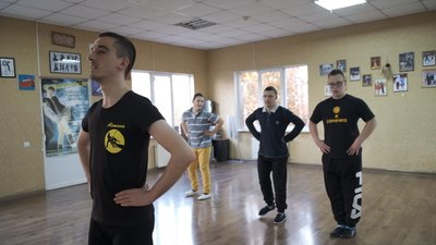 У танцювальній групі для дітей з синдромом Дауна займається 7 дітей У танцювальній групі для дітей з синдромом Дауна займається 7 дітей